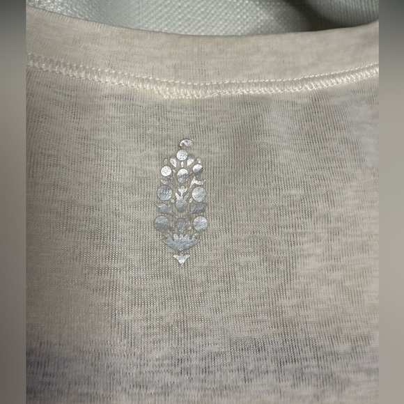 Free People Movement Ivory White Short Sleeve Crop Top - Picture 4 of 7